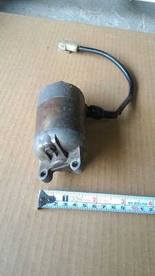 มอเตอร์ DC ใช้กับสตาร์ทรถของรถมอเตอร์ไซค์  นำไปใช้หมุนขับงานต่างๆได้ แรงบิดสูง