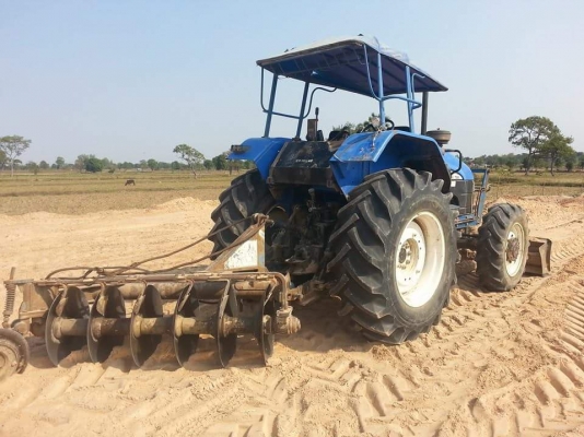 ขายรถไถ2เพลา NEW HOLLAND TS90 อุปกรณ์ ดันหน้า ผานหลัง สภาพสวยพร้อมใช้งาน เอกสารพร้อมโอน สนใจโทร 090-8588220คุณนะ 093-3258446คุณบิว หรือเข้าดูสินค้าอื่นๆได้ที่ www.truck.in.th/498 หรือเพจFacebook ณรงค์ ซื้อขายรถมือสอง (เว็บไซต์ส่วนตัว) หรือFacebook คุณนะ ร