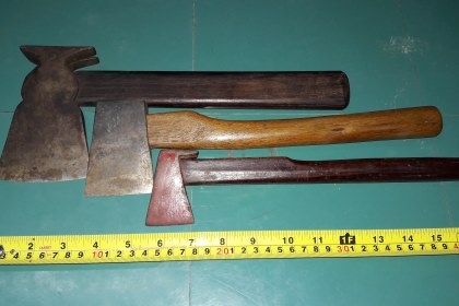 ขายขวานงานเก่าไทย1ชุด 3ขนาดด้ามไม้สวยงาม