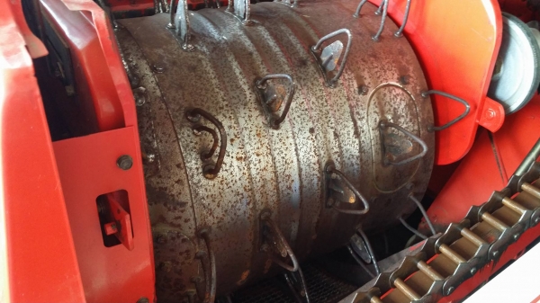 รถเกี่ยวข้าวพร้อมนวดข้าวในตัว แบบนั่งขับ เก่าญี่ปุ่น  YANMAR   รุ่น CA85 เกี่ยวข้าว 2 แถว สภาพสวย  เครื่องยนต์ดีเซล