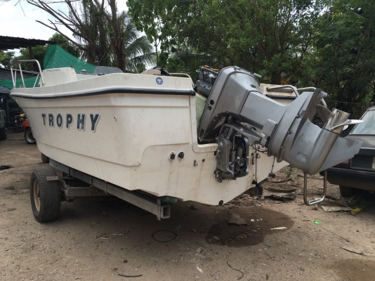 ขายถูกเรือ Trophy 22 ฟุต เครือง 150 แรง หัวฉีด