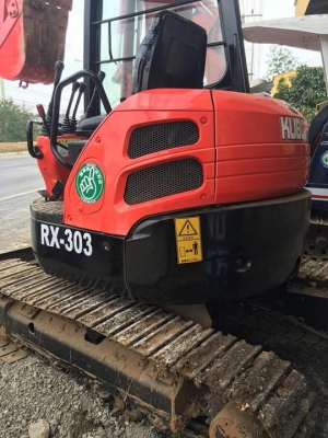 ขายรถขุด ยี่ห้อ : KUBOTA  รุ่น : Rx303 รถเก่านอกแท้ มีเอกสารใบอินวอย รถไม่เคยผ่านการใช้งานในไทย สนใจติดต่อ : 099-907-9273 กิ๊ฟ