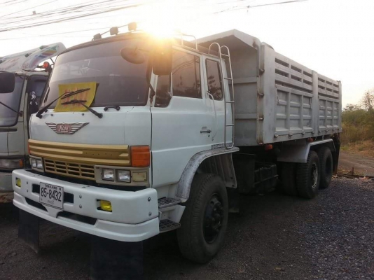 ขายรถ10ล้อ ดั้ม2เพลา เครื่อง195แรง พ.เพาเวอร์ เบรกทิฟฟี่ ภายในสวย พร้อมใช้งาน เอกสารพร้อมโอน สนใจโทร 090-8588220คุณนะ 093-3258446คุณบิว หรือเข้าดูสินค้าอื่นๆได้ที่ www.truck.in.th/498 หรือเพจFacebook ณรงค์ ซื้อขายรถมือสอง (เว็บไซต์ส่วนตัว) หรือFacebook คุ