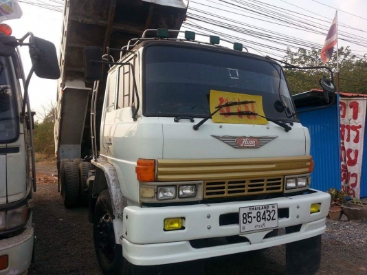 ขายรถ10ล้อ ดั้ม2เพลา เครื่อง195แรง พ.เพาเวอร์ เบรกทิฟฟี่ ภายในสวย พร้อมใช้งาน เอกสารพร้อมโอน สนใจโทร 090-8588220คุณนะ 093-3258446คุณบิว หรือเข้าดูสินค้าอื่นๆได้ที่ www.truck.in.th/498 หรือเพจFacebook ณรงค์ ซื้อขายรถมือสอง (เว็บไซต์ส่วนตัว) หรือFacebook คุ