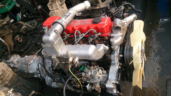 เครื่องนิสสัน BD25 ฝาแดงสวยๆเกีร์ยดี ท่อเฮดเดอร์