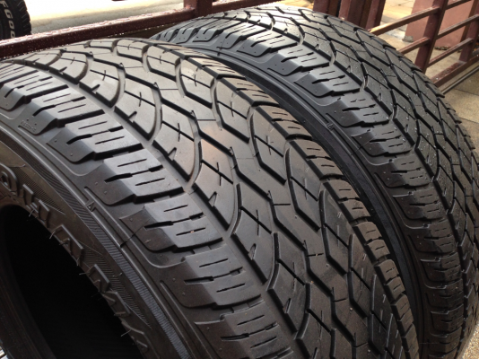 ยาง Yokohama 265 65 17 สิ้นปี13 ดอกเต็ม เนื้อนิ่มๆ ไม่มีปะ พร้อมใช้งาน จำนวน2เส้น ราคาไม่แพง