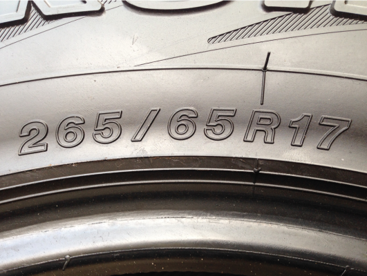 ยาง Yokohama 265 65 17 สิ้นปี13 ดอกเต็ม เนื้อนิ่มๆ ไม่มีปะ พร้อมใช้งาน จำนวน2เส้น ราคาไม่แพง