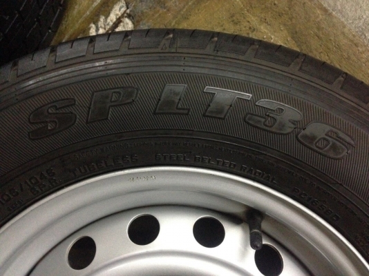 ขาย ยาง 215-70-15 Dunlop ลงพื้นปี13