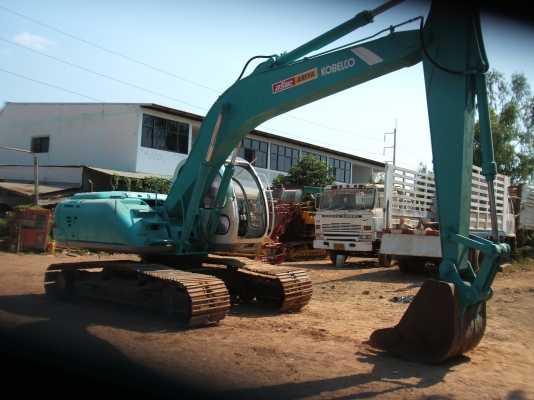 ขายแม็คโคร โกเบลโก้ 200 - 5 สภาพดี ไฟฟ้าครบ เครื่องดี ปั้มดี ตัวเดินดี เอวแน่น ขายแม็คโคร โกเบลโก้ 200 - 5 สภาพดี ไฟฟ้าครบ เครื่องดี ปั้มดี ตัวเดินดี เอวแน่น