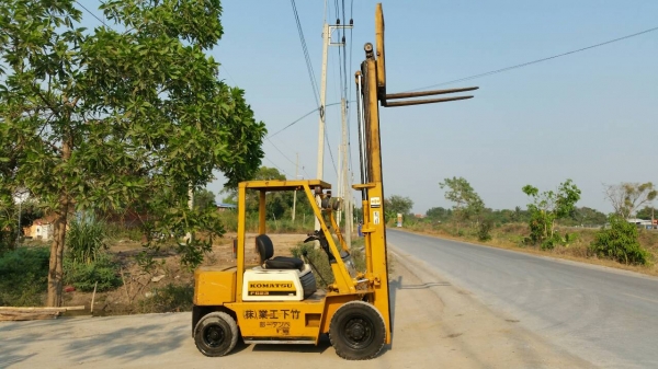 ขายด่วนรถยกKOMATSU FG23-8ยก2.5ตันเสาสูง3เมตรยางตัน4เส้นรถนอกนำเข้ายังไม่เคยใช้งานในเมืองไทยเลย