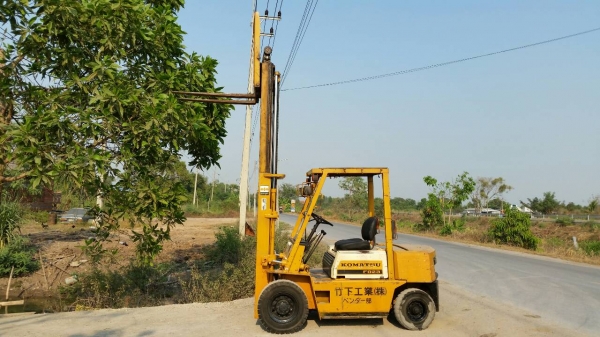 ขายด่วนรถยกKOMATSU FG23-8ยก2.5ตันเสาสูง3เมตรยางตัน4เส้นรถนอกนำเข้ายังไม่เคยใช้งานในเมืองไทยเลย