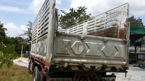 ขาย 10 ล้อ 3เพลา อีซูซุ 360 แม่ลูก ปี 57  จัดแนนท์ได้ครับ สนใจติดต่อได้ที่ 081-9420141 ,  081-5715326