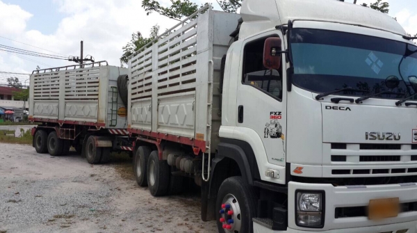 ขาย 10 ล้อ 3เพลา อีซูซุ 360 แม่ลูก ปี 57  จัดแนนท์ได้ครับ สนใจติดต่อได้ที่ 081-9420141 ,  081-5715326