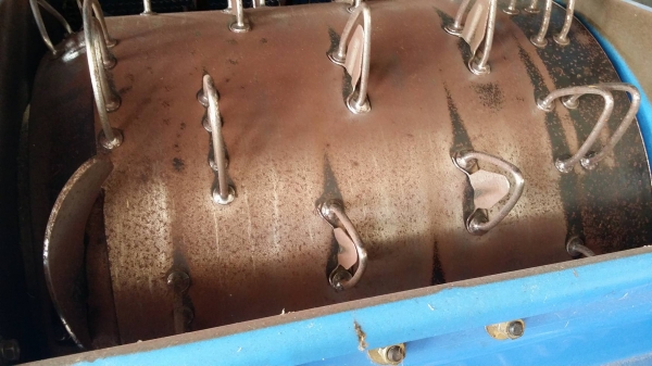 รถเกี่ยวข้าวพร้อมนวดข้าวในตัว แบบนั่งขับ เก่าญี่ปุ่น  ISEKI รุ่น  FRONTIER 18 เกี่ยวข้าว 2 แถว มีชุดสับฟาง  สภาพสวย