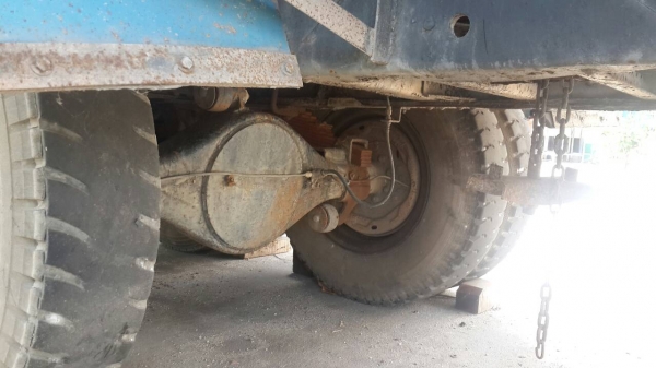 รถอีซุซุ 10 ล้อ บรรทุกน้ำ 185  แรงม้า.    สนใจติดต่อ  081 - 6079515