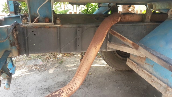 รถอีซุซุ 10 ล้อ บรรทุกน้ำ 185  แรงม้า.    สนใจติดต่อ  081 - 6079515