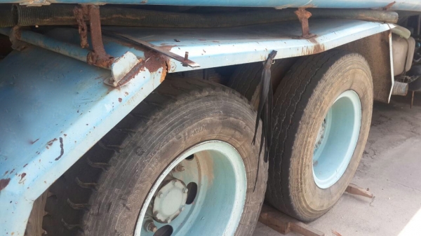 รถอีซุซุ 10 ล้อ บรรทุกน้ำ 185  แรงม้า.    สนใจติดต่อ  081 - 6079515