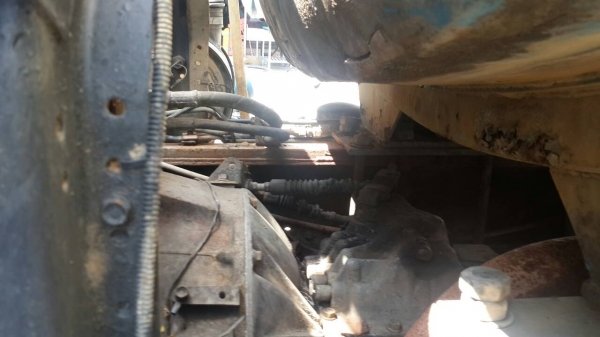 รถอีซุซุ 10 ล้อ บรรทุกน้ำ 185  แรงม้า.    สนใจติดต่อ  081 - 6079515