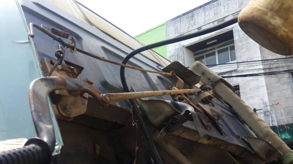 รถอีซุซุ 10 ล้อ บรรทุกน้ำ 185  แรงม้า.    สนใจติดต่อ  081 - 6079515