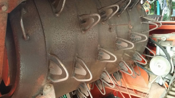 รถเกี่ยวข้าวพร้อมนวดข้าวในตัว แบบนั่งขับ เก่าญี่ปุ่น  KUBOTA  รุ่น  ACE R1-16 เกี่ยวข้าว 2 แถว เครื่องยนต์ดีเซล มีชุดเกี่ยวข้าวล้ม  ชุดสับฟางด้านท้าย สภาพสวย