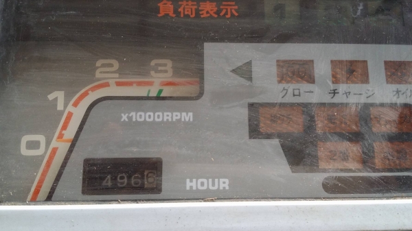 รถเกี่ยวข้าวพร้อมนวดข้าวในตัว แบบนั่งขับ เก่าญี่ปุ่น  KUBOTA  รุ่น  ACE R1-16 เกี่ยวข้าว 2 แถว เครื่องยนต์ดีเซล มีชุดเกี่ยวข้าวล้ม  ชุดสับฟางด้านท้าย สภาพสวย