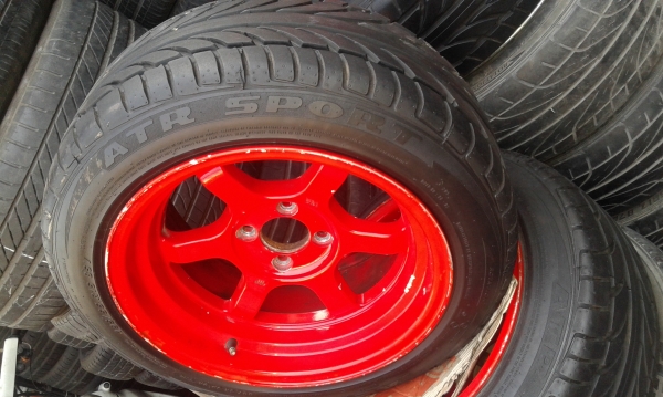 ล้อte37 ขอบ15ออฟ0 หน้า8หลัง9ยางปี12ดอก95\%เก่าเก็บ