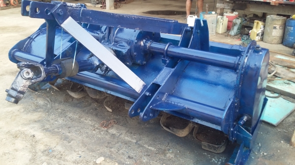 ขอยคุณเสี่ยจาก จ.อุดรธานีครับ ขายตัวโรตารี่ใส่รถไถใหญ่ ขนาด1.9ม.พร้อมยอยปั่นลูกปืนใหญ่