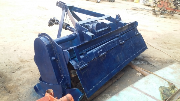 ขอยคุณเสี่ยจาก จ.อุดรธานีครับ ขายตัวโรตารี่ใส่รถไถใหญ่ ขนาด1.9ม.พร้อมยอยปั่นลูกปืนใหญ่