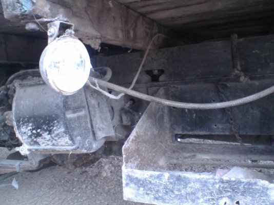 ISUZU TL 100 HP 4BC2 รถบรรทุกหกล้อ กระบะคอกเหล็กความยาว 4.30 เมตรพร้อมบรรทุกพร้อมใช้งานได้เลยครับ เครื่องยนต์แรงดี วางหัวเก๋ง NKR 110 ภายในห้องเก๋งคอนโซลครบพร้อม พวงมาลัยธรรมดา ช่วงล่างเดิมๆ ยาง 7.50 ขอบ 16 สภาพดีประมาณ 60\% เอกสารทะเบียนครบ ราคาต่อรองได้ค