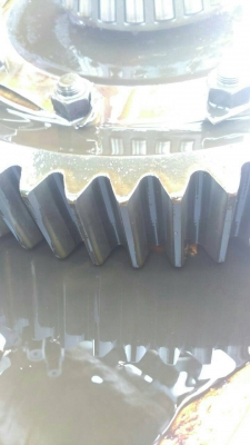 ขายชิ้นส่วนอะไหล่รถแทรกเตอร์ D-4 ของเก่า ถอดจากตัวรถ สภาพสวย มีเฟืองขับ เฟืองฟรีเนี่ยน หัวฮันเดอร์ ล้อนำ