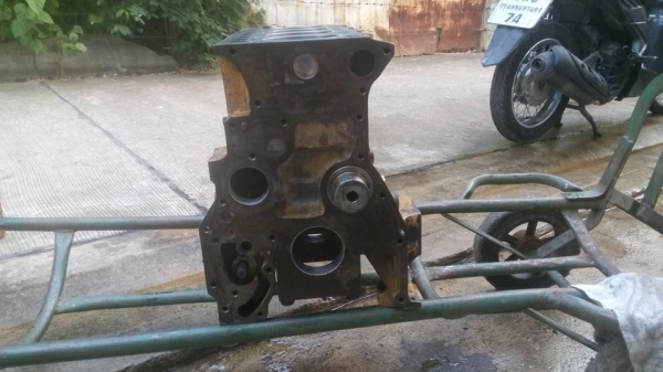 ขายเสื้อสูบ รถแมคโค โคมัสสุ 4-D-95 ใส่กับ pc-120-5 ไม่มีรอยแตกร้าว สภาพสวยครับ ขายไม่แพง