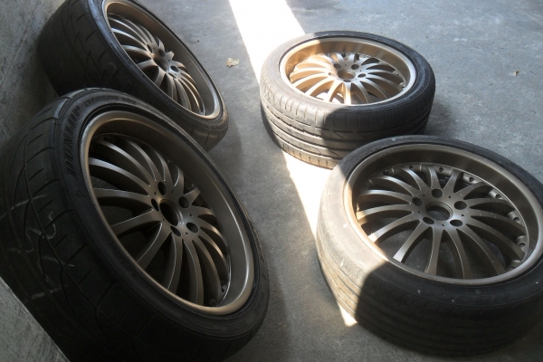 ล้อแม็ก18นิ้ว5รู114 พร้อมยาง สวยๆ 4 ล้อ ราคา 7900 บาท ล้อแม็ก18นิ้ว5รู114 พร้อมยาง สวยๆ 4 ล้อ ราคา 7900 บาท