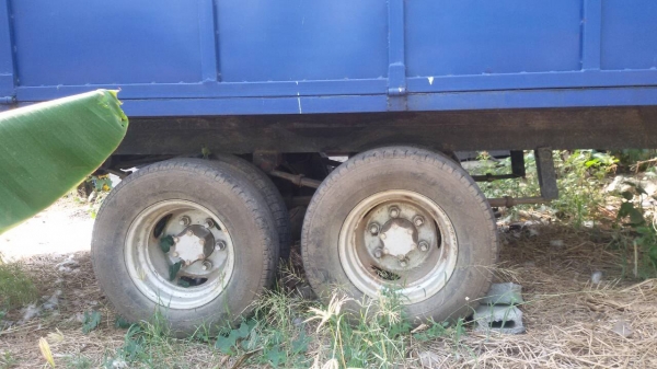 ขายด่วน  เทนเลอร์พ่วนรถไถ 8ล้อ ดั้ม สนใจติดต่อ 0840747874