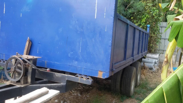 ขายด่วน  เทนเลอร์พ่วนรถไถ 8ล้อ ดั้ม สนใจติดต่อ 0840747874