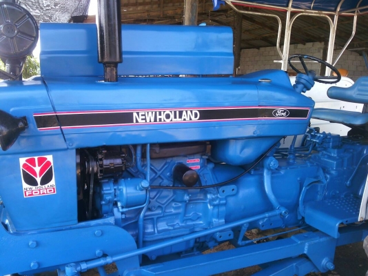 ขายรถไถFORD รุ่น6600 แท้ๆเสื้อลาย  สวยเดิมพร้อมใช้งานเอกสารเล่มทะเบียน