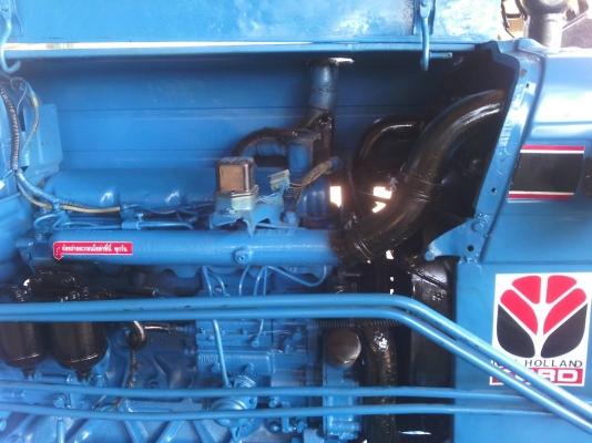 ขายรถไถFORD รุ่น6600 แท้ๆเสื้อลาย  สวยเดิมพร้อมใช้งานเอกสารเล่มทะเบียน