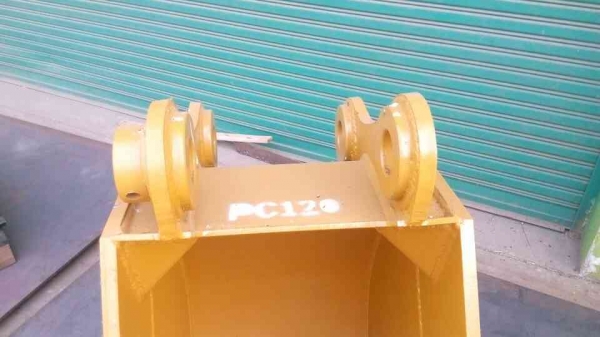 ขายและรับสั่งทำบุ้งกี้ รถแมคโค รับสั่งทำบุ้งกี้ตักดิน ขนาดแล้วแต่ความต้องการ ทุกรุ่นทุกขนาดรถเล็ก รถใหญ่ รับประกันความเเข็งแรง เชื่อมโดยเครื่องเชื่อมอัตโมมัติ