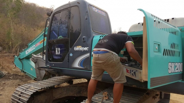 SK200-8 supper สภาพ 9000 ชั่วโมง