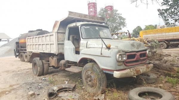 ขาย 6 ล้อดั้ม หัวยาว ไม่มีทะเบียน เครื่อง 6BF1 185 แรงม้า เฟืองท้าย FUSO เบรคลมดัน คัสซีสวย ราคาต่อรองได้ครับ