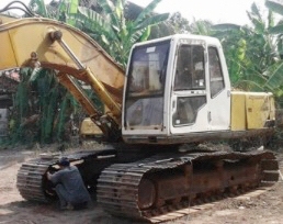 KOBELCO MARK III SK 200 เก๋งเทา เอกสารใบอินวอย เครื่องยนต์เดิมๆปั๊มเดิมแห้งดีแรงดีทำงานไม่โหลด ภายในเก๋งสะอาด อุปกรณ์กล่องกับจออยู่ครบ ภายนอกบอดี้สวยบูมอาร์มมีปะมีดามบ้างเล็กน้อยครับ ช่วงล่างแน่นดีเฟรมสวยไม่มีผุมีดาม โรลเลอร์โซ่ใบแทรกสภาพดีประมาณ 60\% พร้อ