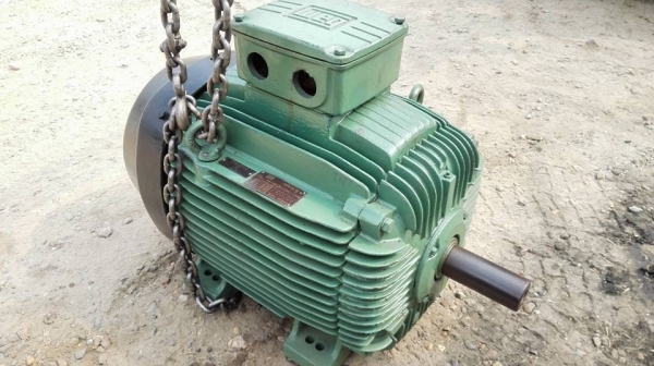 *** Sold *** มอเตอร์ WEG Made in Germany 50 HP. 380V 1450 RPM. สภาพสวยหมุนนิ่มพร้อมใช้งาน!!