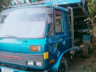 NISSAN UD 150 HP PD6 หกล้อดั๊มพ์ กระบะดั๊มพ์เหล็ก 5 ตันความยาว 3.60 เมตรสวยสภาพดีสุดๆพร้อมบรรทุกได้เลยครับ เครื่องยนต์แน่นดีแรงดีเดิมๆ ภายในห้องเก๋งคอนโซลสวยครบ แอร์เย็น พวงมาลัยเพาเวอร์ ช่วงล่างแน่นคัชซีสวยเดิมไม่มีบวม ยางสภาพเหมือนใหม่ทั้ง 6 เส้น เอกสาร