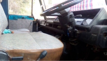 NISSAN UD 150 HP PD6 หกล้อดั๊มพ์ กระบะดั๊มพ์เหล็ก 5 ตันความยาว 3.60 เมตรสวยสภาพดีสุดๆพร้อมบรรทุกได้เลยครับ เครื่องยนต์แน่นดีแรงดีเดิมๆ ภายในห้องเก๋งคอนโซลสวยครบ แอร์เย็น พวงมาลัยเพาเวอร์ ช่วงล่างแน่นคัชซีสวยเดิมไม่มีบวม ยางสภาพเหมือนใหม่ทั้ง 6 เส้น เอกสาร