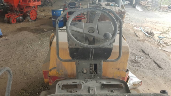 ขาย รถบดสั่นสะเทือนขนาดเล็ก DYNAPAC CC142 เอกสารเล่มทะเบียนครบ รถใช้งานอยู่ครับ ขาย รถบดสั่นสะเทือนขนาดเล็ก DYNAPAC CC142 เอกสารเล่มทะเบียนครบ รถใช้งานอยู่ครับ