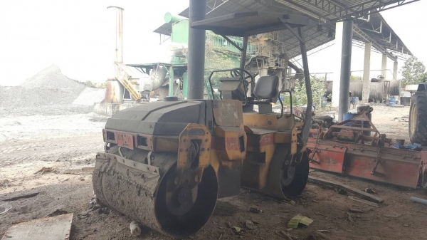 ขาย รถบดสั่นสะเทือนขนาดเล็ก DYNAPAC CC142 เอกสารเล่มทะเบียนครบ รถใช้งานอยู่ครับ ขาย รถบดสั่นสะเทือนขนาดเล็ก DYNAPAC CC142 เอกสารเล่มทะเบียนครบ รถใช้งานอยู่ครับ