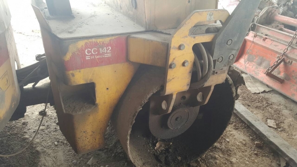 ขาย รถบดสั่นสะเทือนขนาดเล็ก DYNAPAC CC142 เอกสารเล่มทะเบียนครบ รถใช้งานอยู่ครับ ขาย รถบดสั่นสะเทือนขนาดเล็ก DYNAPAC CC142 เอกสารเล่มทะเบียนครบ รถใช้งานอยู่ครับ