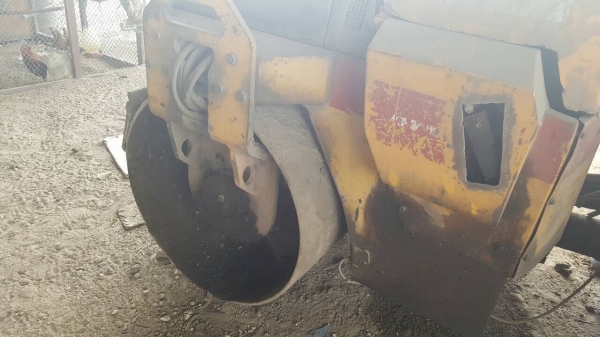 ขาย รถบดสั่นสะเทือนขนาดเล็ก DYNAPAC CC142 เอกสารเล่มทะเบียนครบ รถใช้งานอยู่ครับ ขาย รถบดสั่นสะเทือนขนาดเล็ก DYNAPAC CC142 เอกสารเล่มทะเบียนครบ รถใช้งานอยู่ครับ