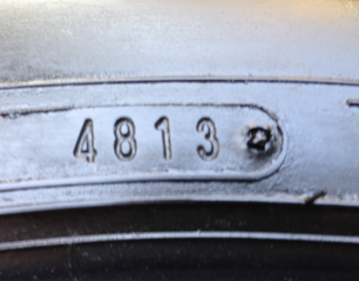 ยาง Dunlop 225 60 18 สิ้นปี13 ดอกเต็ม ไม่มีปะ เนื้อนิ่มๆ ราคาไม่แพง