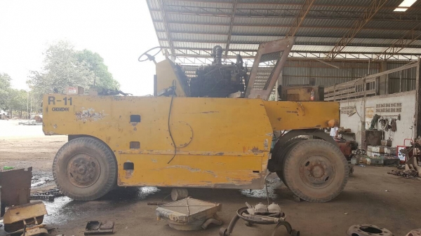 ขาย รถบดล้อยาง 7 ล้อ เอกสารเล่มทะเบียนครบ กำลังซ่อมเกียร์ให้ใช้งานได้ปกติ