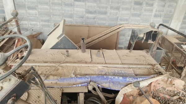 ขาย รถปูยาง NFW230 สภาพใช้งานได้ปกติ เอกสารใบซื้อขาย